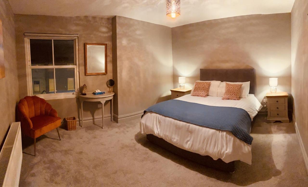 3 Bedroom Luxury Apartment Main Street Cashel  Buitenkant foto