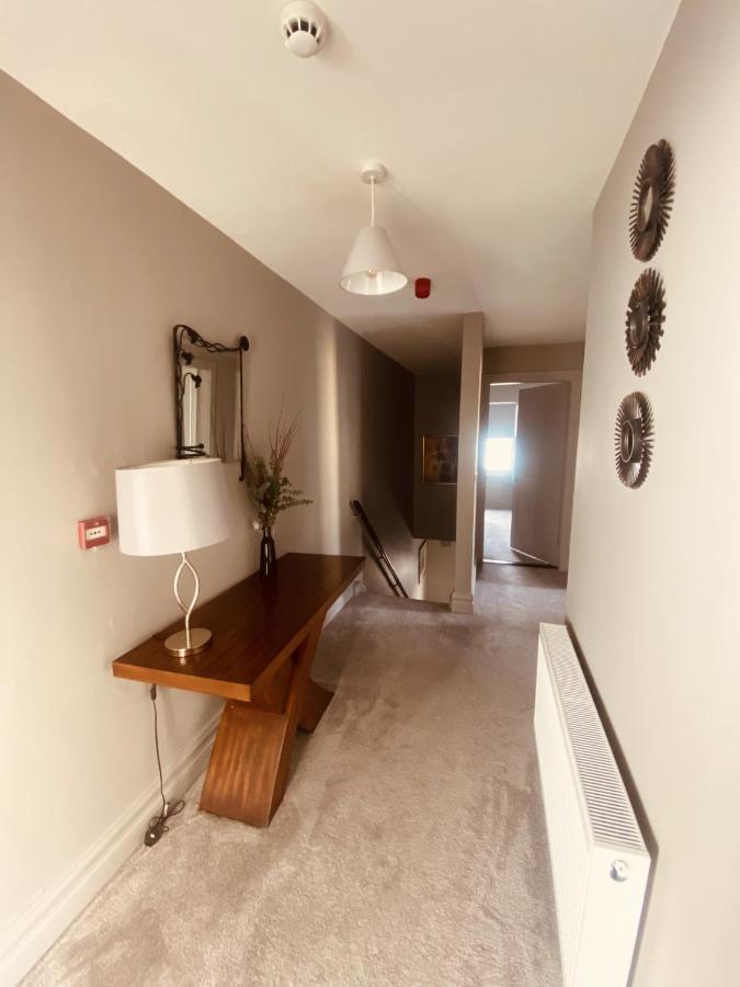 3 Bedroom Luxury Apartment Main Street Cashel  Buitenkant foto