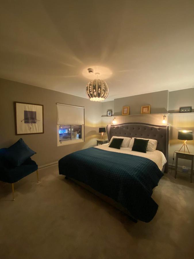 3 Bedroom Luxury Apartment Main Street Cashel  Buitenkant foto